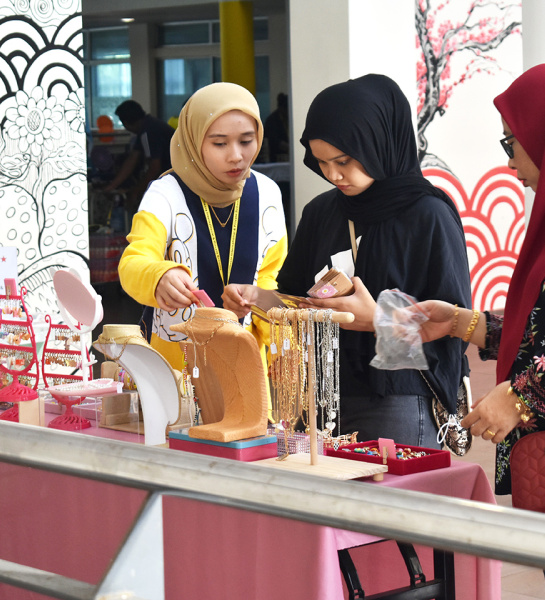 Entrepreneur and Carnival Day 