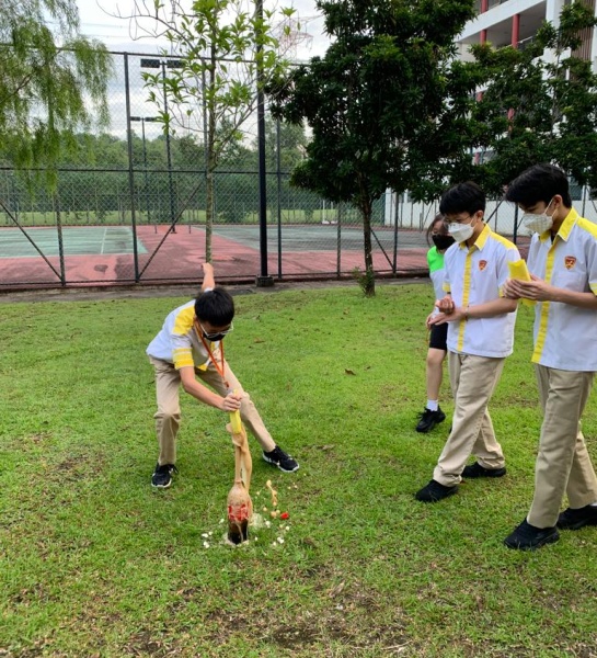 Fizz, Pop, Wow: Coke and Mentos Geyser Experiment!