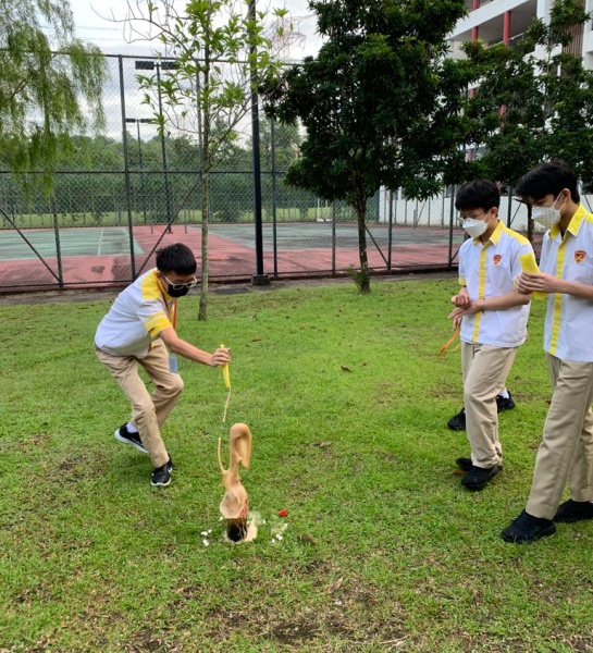 Fizz, Pop, Wow: Coke and Mentos Geyser Experiment!