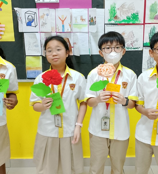  Celebrating Mother's Day & Teacher's Day with Creative Art