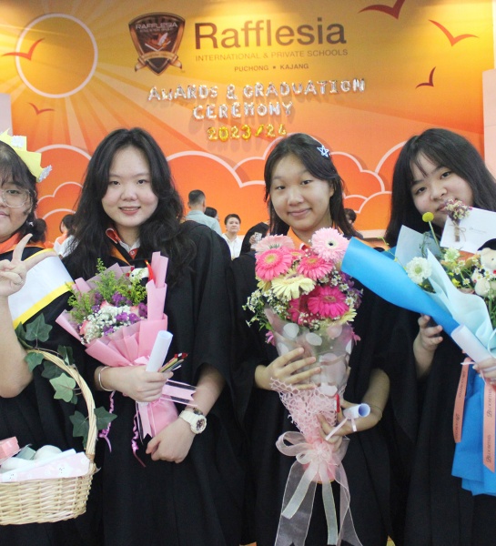 Academic Awards and Graduation Ceremony 2023/24
