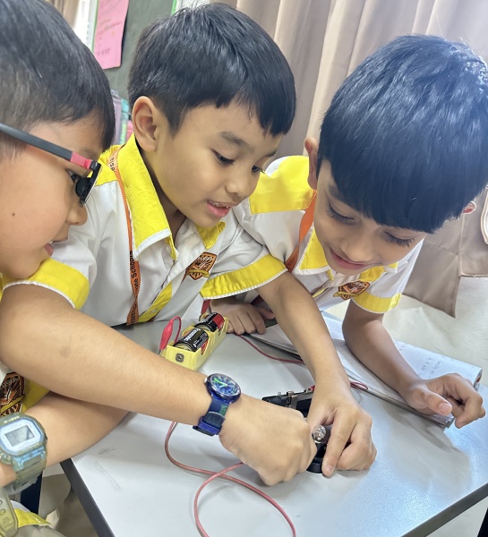 Junior Engineers at Work!