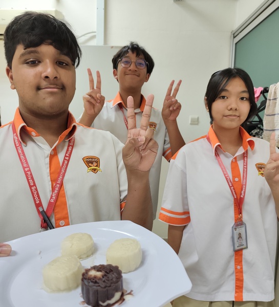 Celebrating Mid-Autumn Traditions