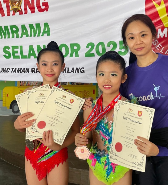 Shining on the Gymnastics Stage