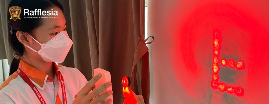 Lens Lab: Light, Lenses & Learning!